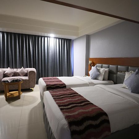 Eastin Hotels 하이데라바드 외부 사진